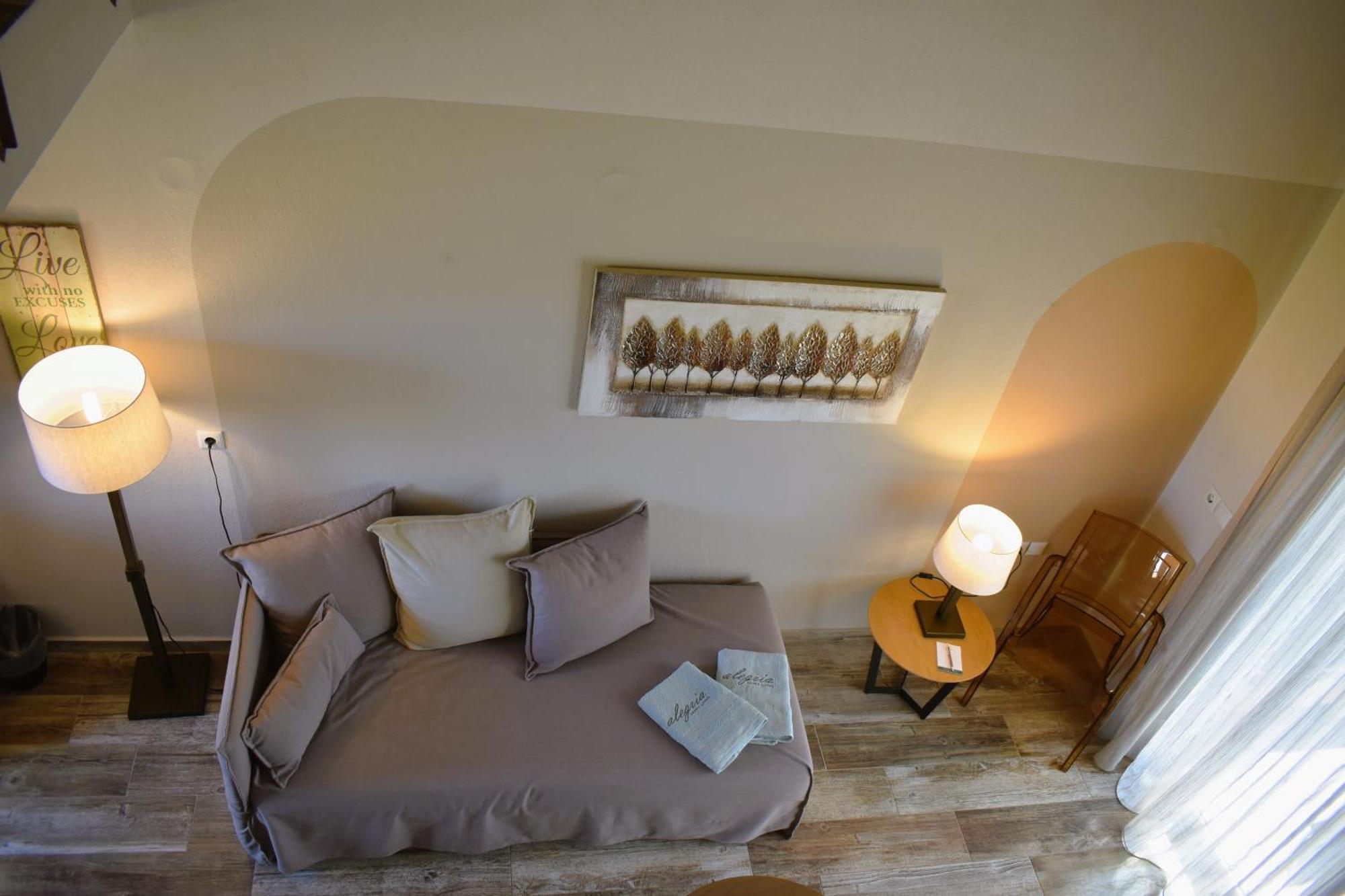Alegria Suites Nikíti Eksteriør bilde