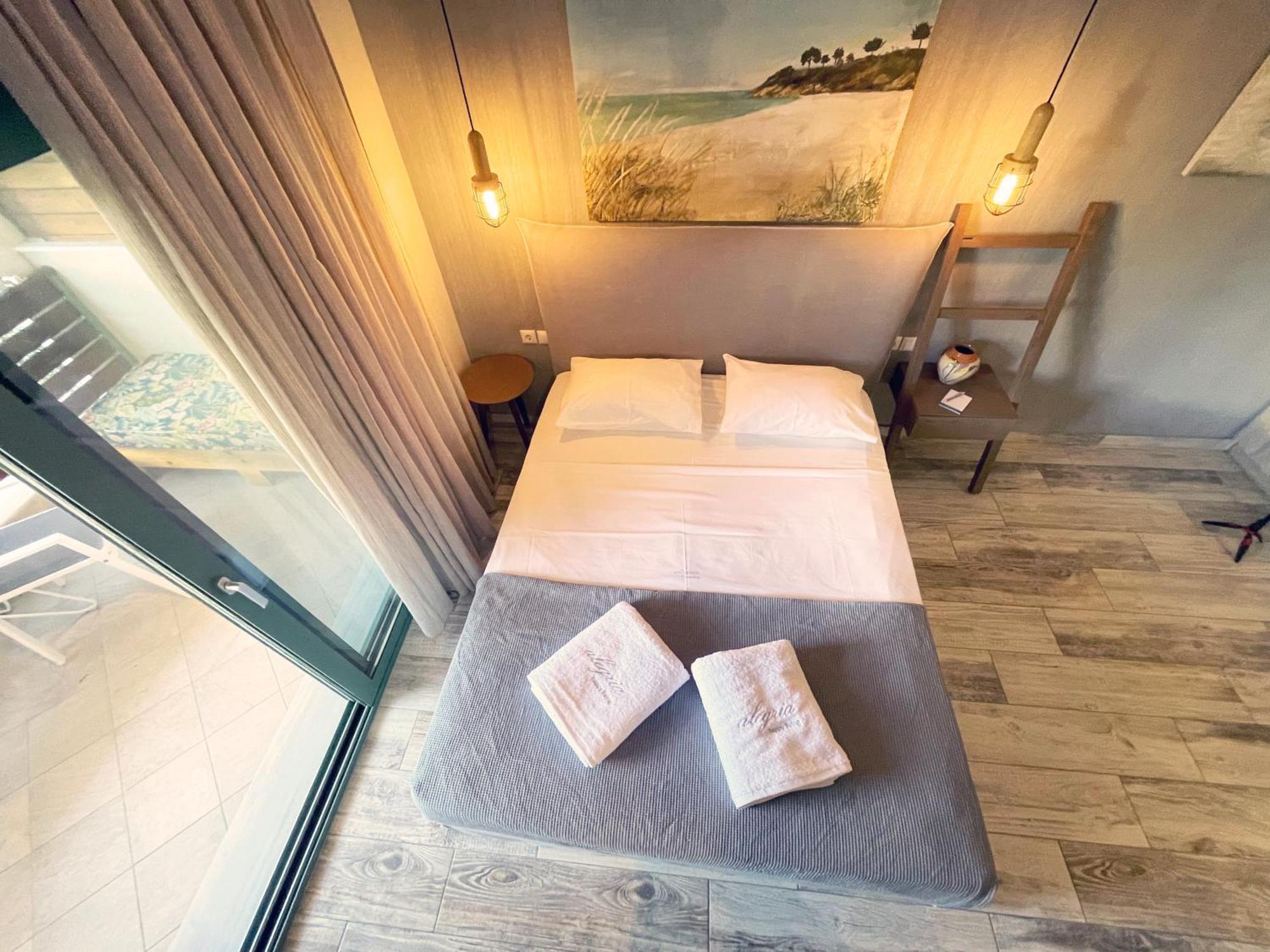Alegria Suites Nikíti Eksteriør bilde
